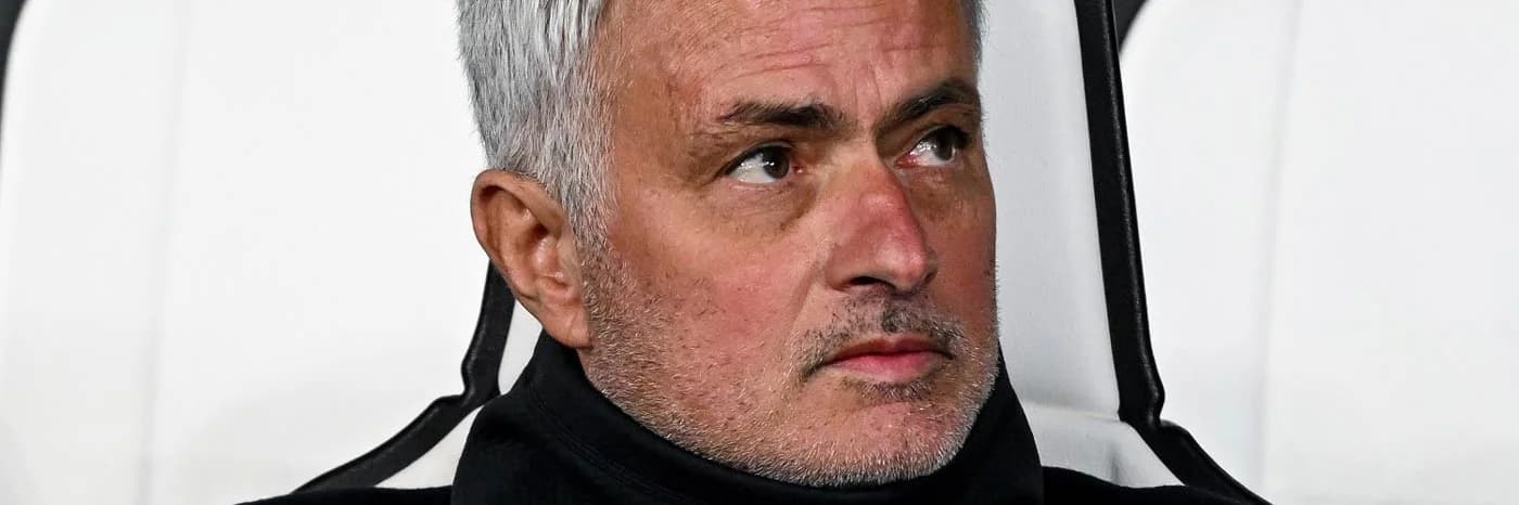 Mourinho difende la Roma e i tifosi: "Posto più bello della mia carriera"