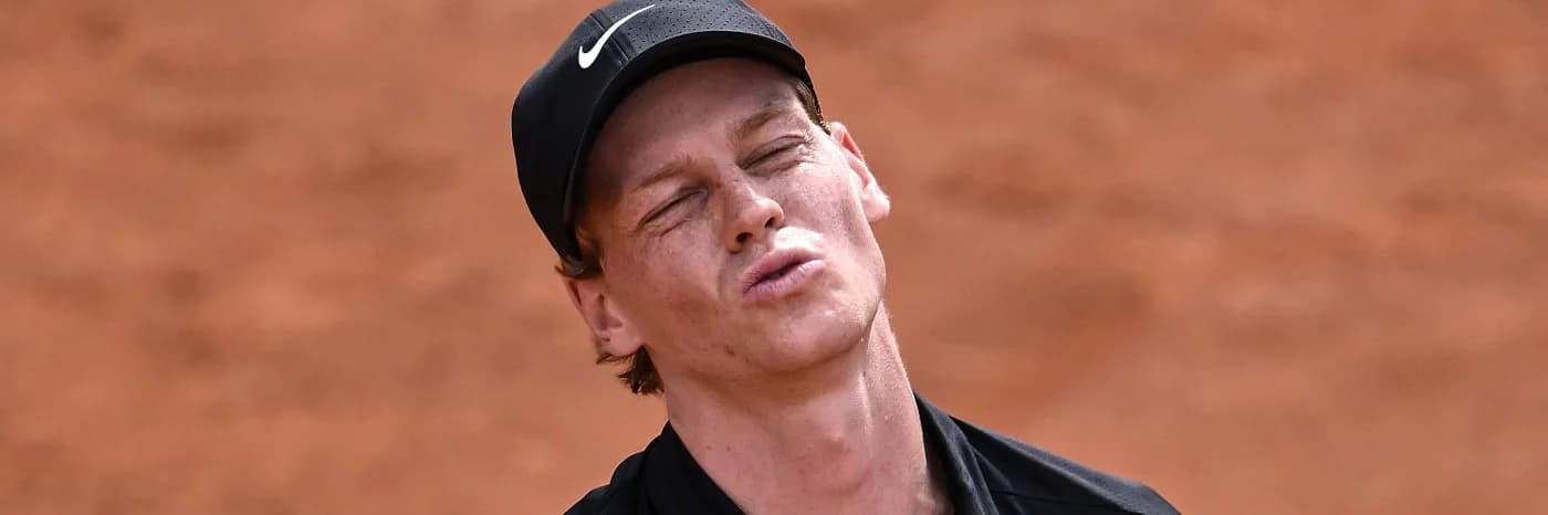 Sinner va o no allo US Open? Il ginocchio, i test a Torino e gli ultimi dubbi